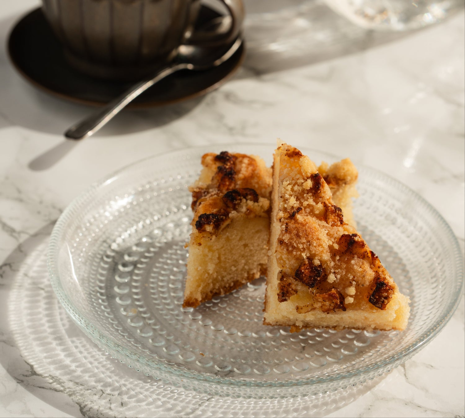 Omenapiirakka - perinteinen piirakka omena-kanelitäytteellä