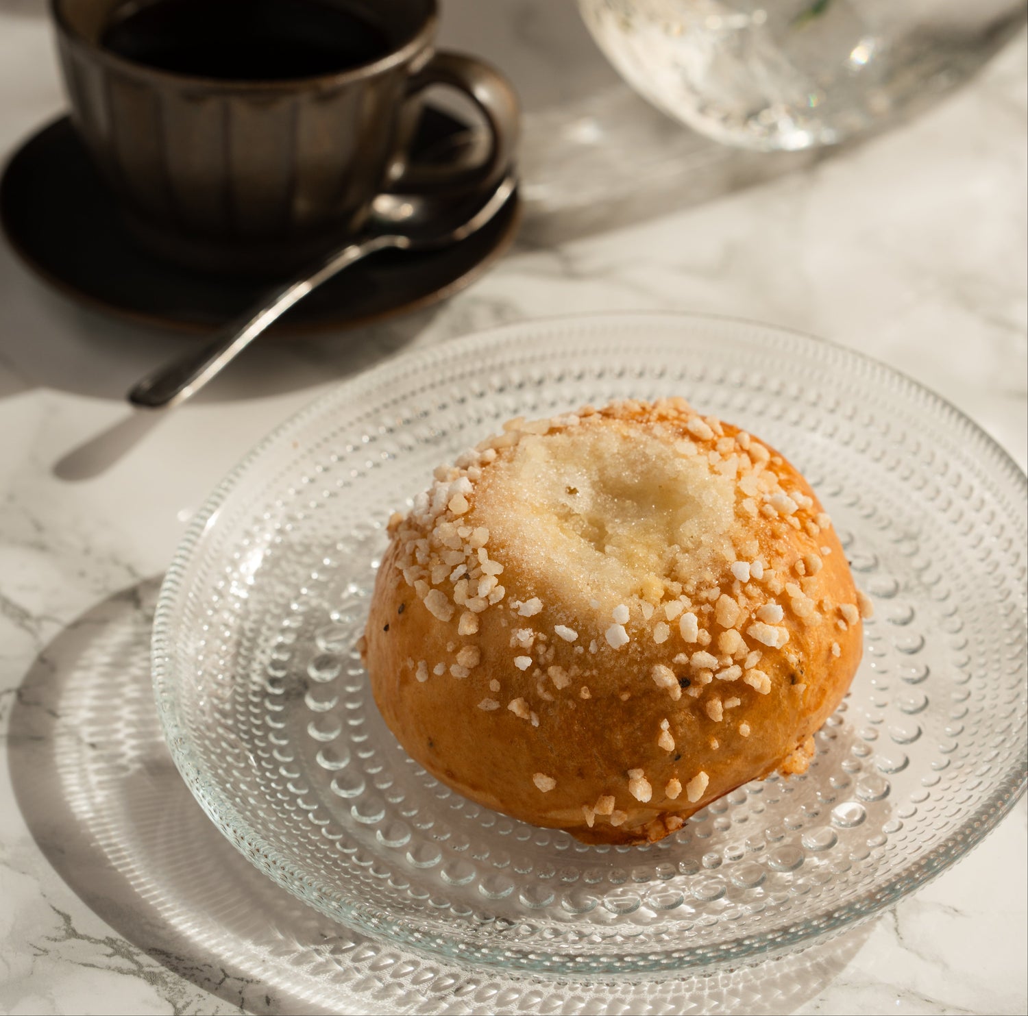 Voisilmäpulla - pehmeä pulla runsaalla voitäytteellä