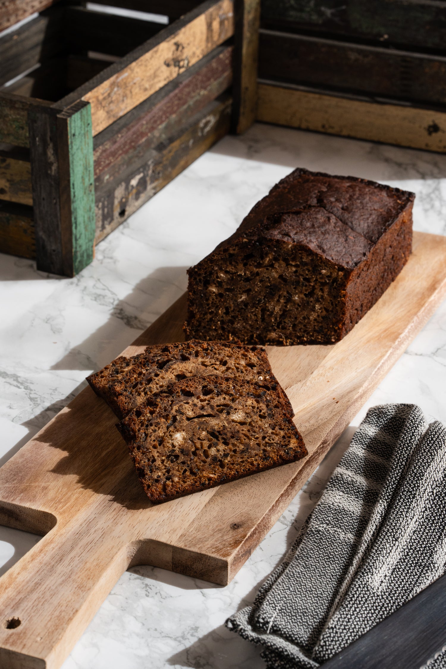 Saaristolaisleipä, tumma maltainen leipä rosmariinilla, Semma Catering